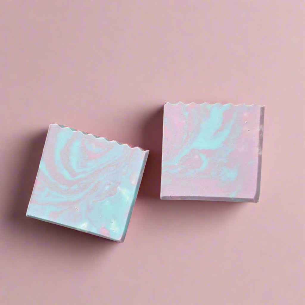 Strawberry Bubblegum | Goat Milk Soap Bar 50g | Brightening Dull Skin