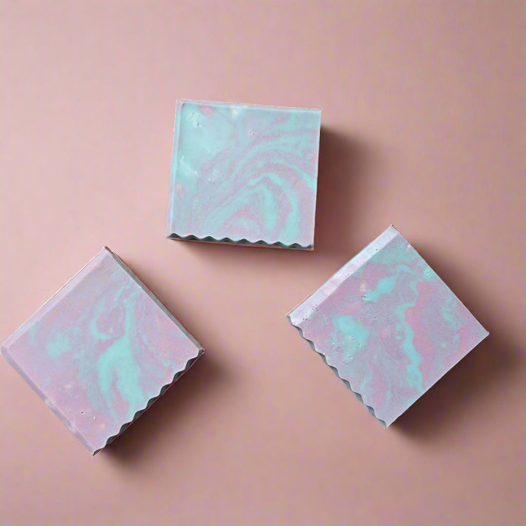 Strawberry Bubblegum | Goat Milk Soap Bar 50g | Brightening Dull Skin