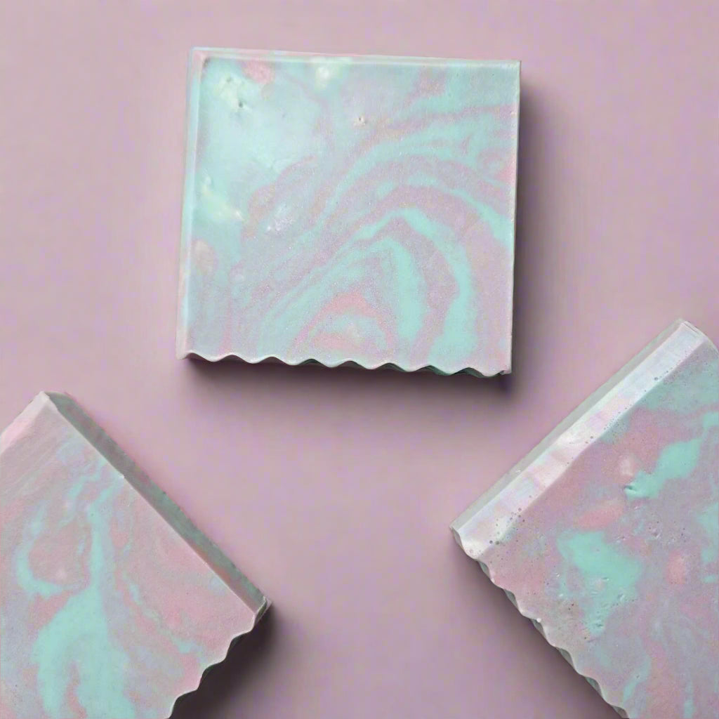 Strawberry Bubblegum | Goat Milk Soap Bar 50g | Brightening Dull Skin
